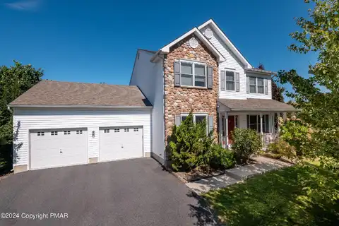 2120 Eagles Landing Drive, Nazareth, PA 18064