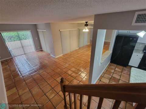 8686 NW 40th St, Coral Springs, FL 33065