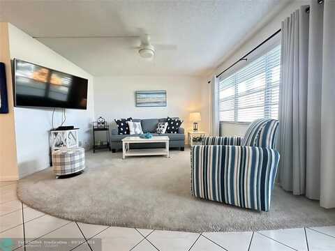 131 Oakridge J, Deerfield Beach, FL 33442