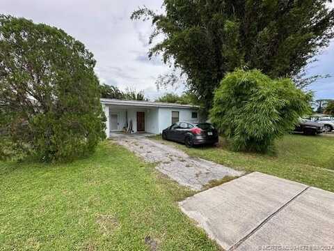 3023 SE Banyan Street, Stuart, FL 34997