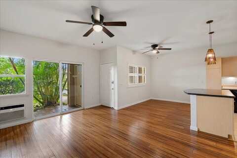 15 Kiohuohu Ln, Lahaina, HI 96761