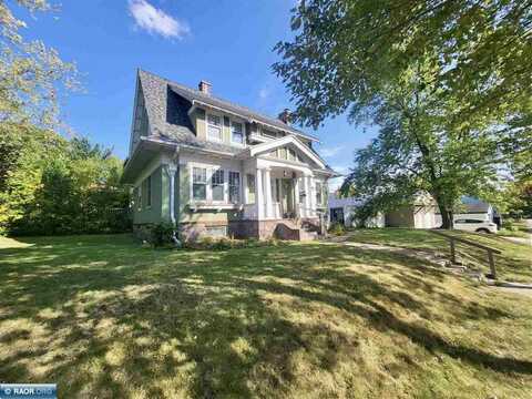 520 McKinley Ave, Eveleth, MN 55734