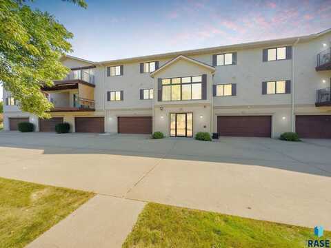 3700 E Peony Pl, Sioux Falls, SD 57103