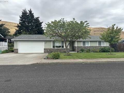 2408 E 17TH ST, The Dalles, OR 97058