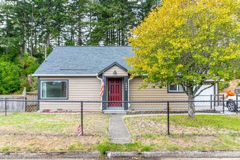 493 1/2 GREENWOOD ST, Florence, OR 97439