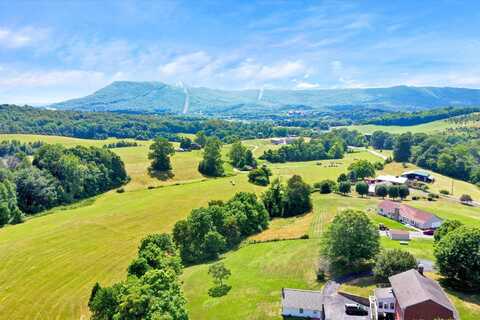 4647 Mountain Pass RD, Troutville, VA 24175