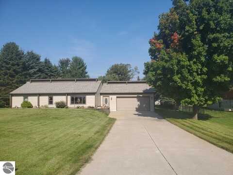 4177 Morel Drive, Cadillac, MI 49601