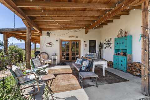 110 Blueberry Hill, Taos, NM 87571