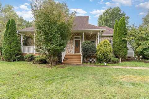 7549 Strawberry Road, Summerfield, NC 27358