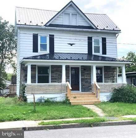 444 S GRAND STREET, LEWISTOWN, PA 17044