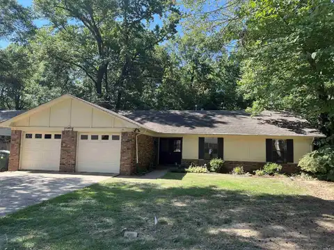 31 Smoking Oaks, Conway, AR 72034