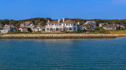 15 Flakeyard Lane, West Yarmouth, MA 02673