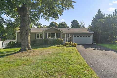 10 Diamond Drive, Newtown, CT 06470