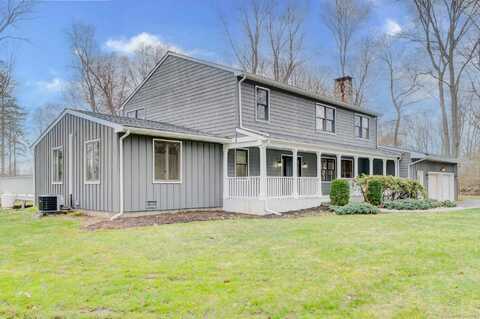 26 Seymour Lane, Ridgefield, CT 06877