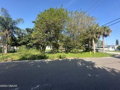 5196 Pineland Avenue, Port Orange, FL 32127