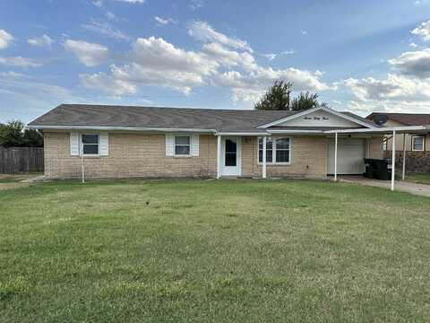 733 Cynthia Dr, Mooreland, OK 73852