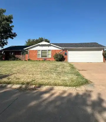 712 S Thirteenth Ave, Fairview, OK 73737