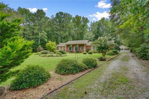 2122 Middle Road, Eastover, NC 28312