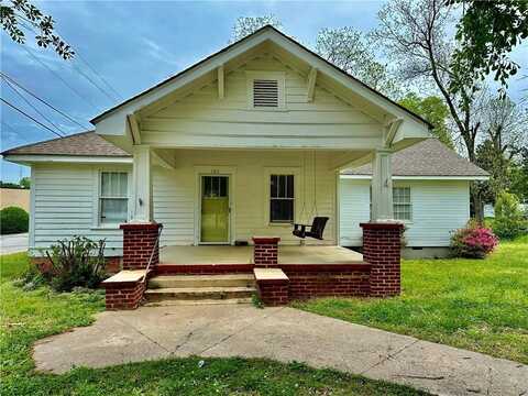 162 W Hightower Street, Social Circle, GA 30025