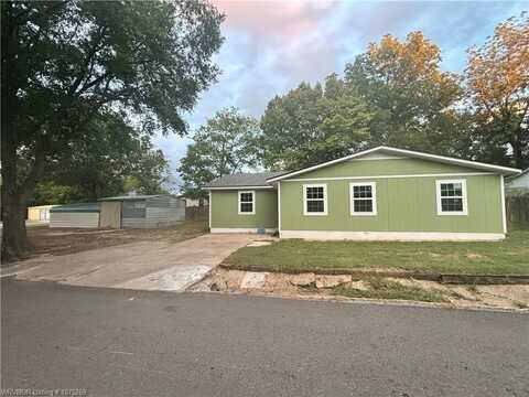 112 N Kiowa ST, Sallisaw, OK 74955