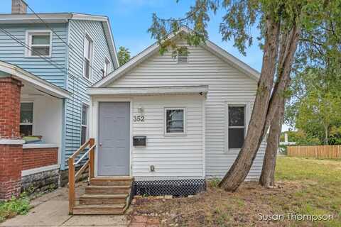 352 Indiana Avenue SW, Grand Rapids, MI 49504