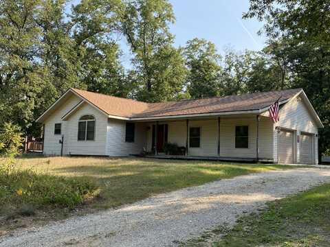 370 N Lester Avenue, White Cloud, MI 49349