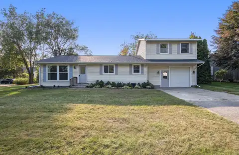 205 Jerrette Avenue, Fremont, MI 49412