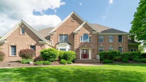 2 Lexington Ct, Randolph, NJ 07945