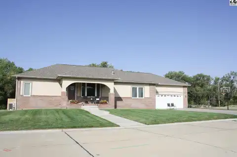 585 Peltiers Way, Pratt, KS 67124