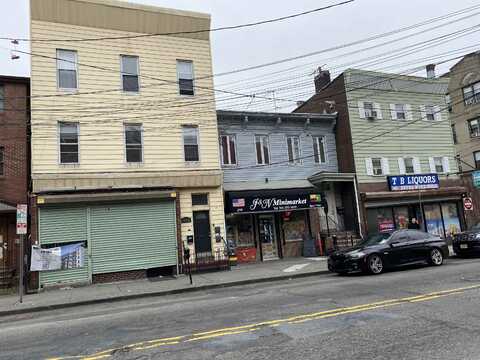 372 SUMMIT AVE, JC, Journal Square, NJ 07306