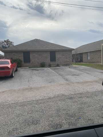 710 Redwood Drive, Kingsland, TX 78639