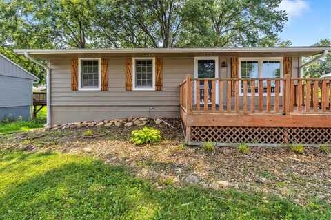 515 Valley Drive, Lansing, KS 66043