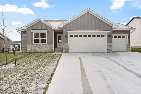 804 Prairie View Dr, WestBranch, IA 52358