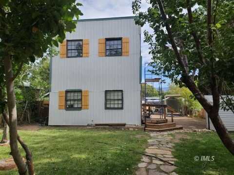 434 N Jackson St, Independence, CA 93526