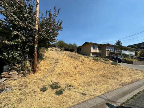 1227 Front Street, Klamath Falls, OR 97601