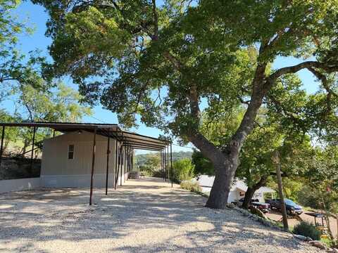 110 Garner Dr, Kerrville, TX 78028