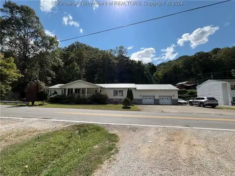 850 Garretts Fork Road, Chapmanville, WV 25508