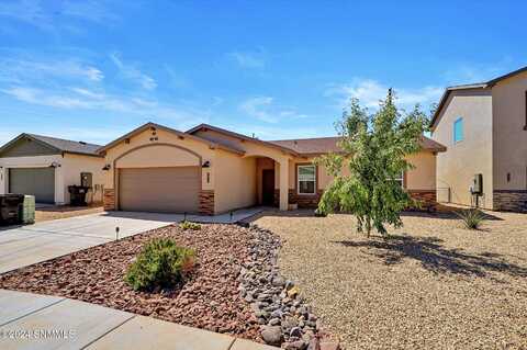 7020 Aretha Way, Las Cruces, NM 88012