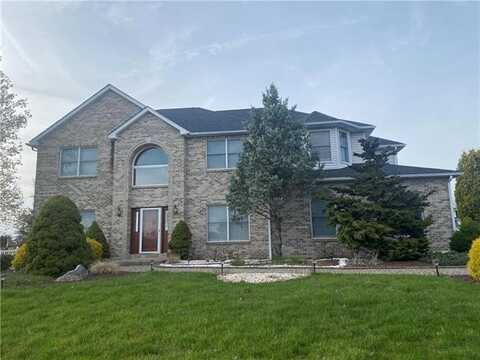 5 Crest Blvd, Palmer, PA 18045