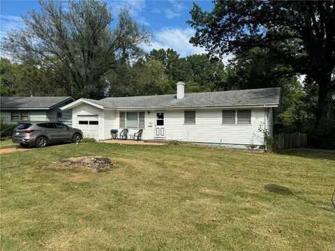 8 Bayview Drive, Saint Louis, MO 63135