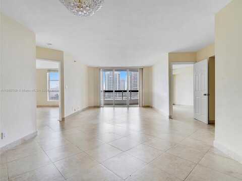 3600 Mystic Pointe Dr, Aventura, FL 33180