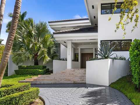 7239 E Lago Dr, Coral Gables, FL 33143