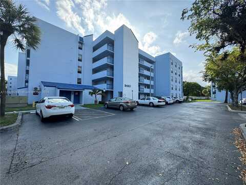 9440 Fontainebleau Blvd, Miami, FL 33172