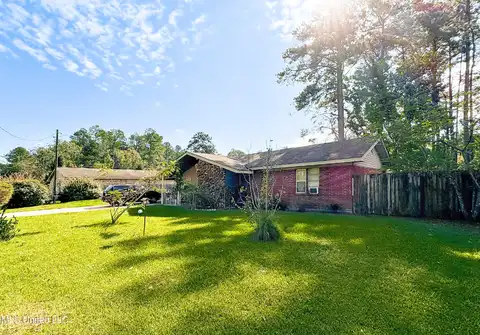 103 Corinth Street, Picayune, MS 39466