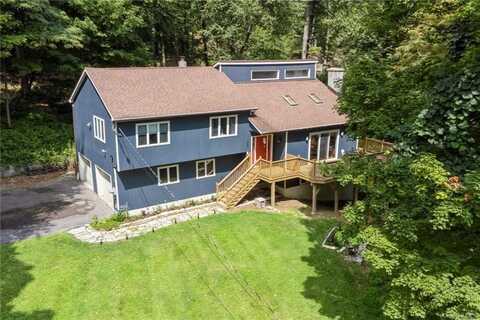 107 W Hook Road, Hopewell Junction, NY 12533