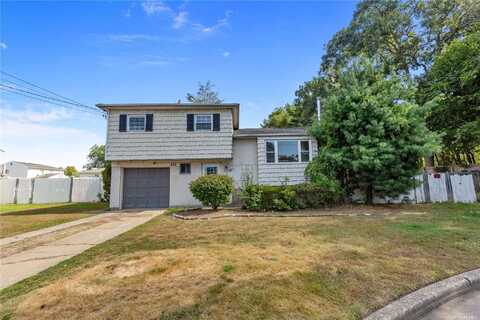 373 W 21st Street, Deer Park, NY 11729