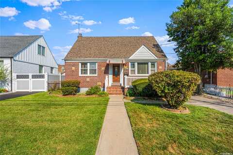 94-59 238th Street, Floral Park, NY 11001