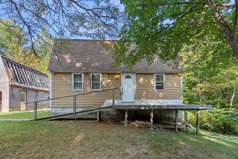 240 North Raymond Road, Gray, ME 04039