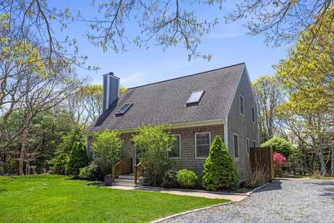 60 Windsor Drive, Edgartown, MA 02539