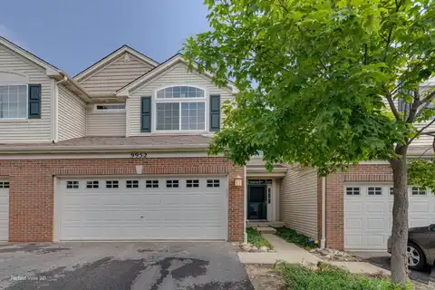 9952 Cummings Street, Huntley, IL 60142